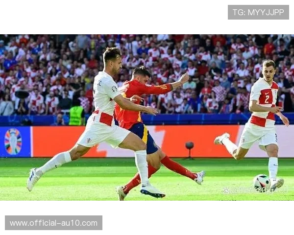 克罗地亚3-2胜黑山，以L组第一身份晋级