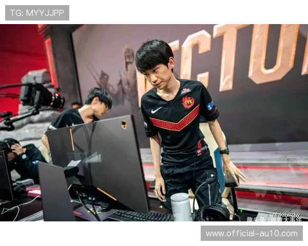 佟力谈WKG赛事未来:计划每年在新疆办赛,挖掘本土选手 佟力谈WKG赛事未来:计划每年在新疆办赛,挖掘本土选手